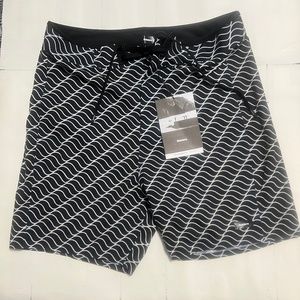 Mens Marven Board Short, Geo Wave, 30W